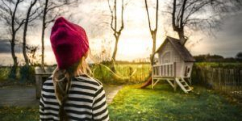 Jak udělat dětský dům pro dávání vlastních rukou